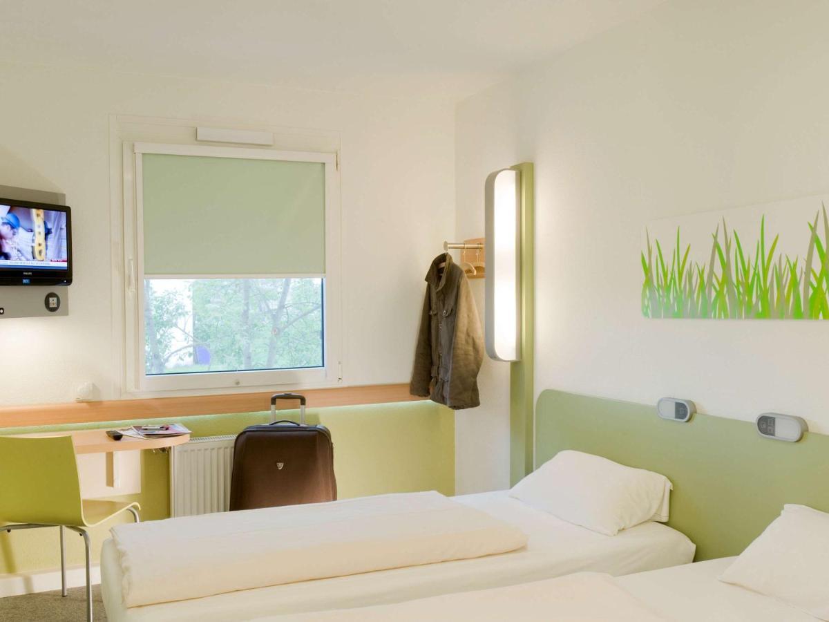 Ibis Budget Orleans Sud Comet Exterior photo